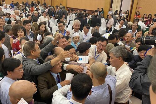 Đại hội Nhà văn nhiệm kỳ X: Bình yên đến bất ngờ