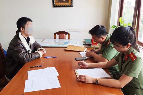 Người mặc phản cảm, làm trò lố trên phố Đà Lạt bị phạt 7,5 triệu đồng