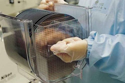 Doanh số bán dẫn toàn cầu dự kiến sẽ tăng 24% trong 2020