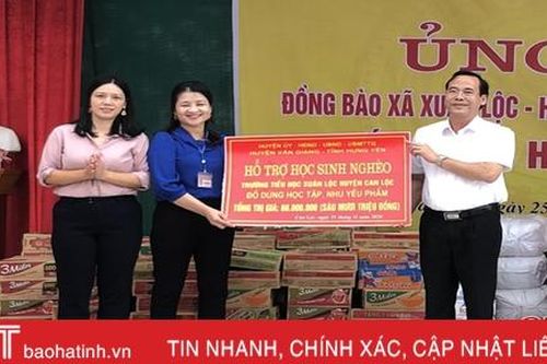 Người dân vùng lũ Hà Tĩnh được tiếp sức, hỗ trợ ổn định cuộc sống