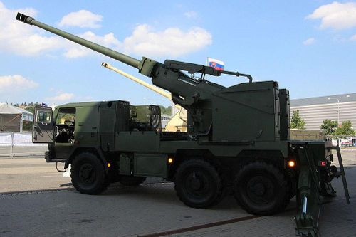Pháo tự hành Bogdana Ukraine 'lột xác' thành EVA