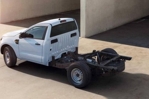 Vua bán tải Ford Ranger sẽ có phiên bản 2 chỗ ngồi