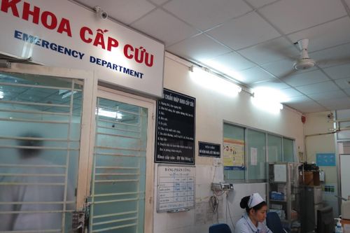Bé gái 3 tuổi chấn thương sọ não nặng, tiên lượng xấu nghi do bị mẹ bạo hành