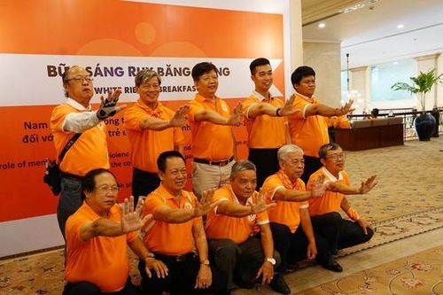 Nam giới cam kết xóa bỏ bạo lực đối với phụ nữ và trẻ em trong bối cảnh đại dịch COVID-19
