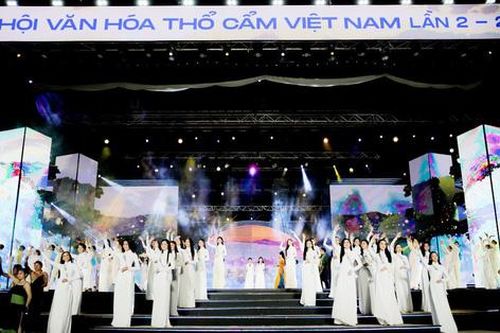 Khai mạc Lễ hội văn hóa thổ cẩm Việt Nam lần thứ 2