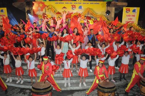 Liên hoan Đội tuyên truyền ca khúc cách mạng cụm Tây Nguyên