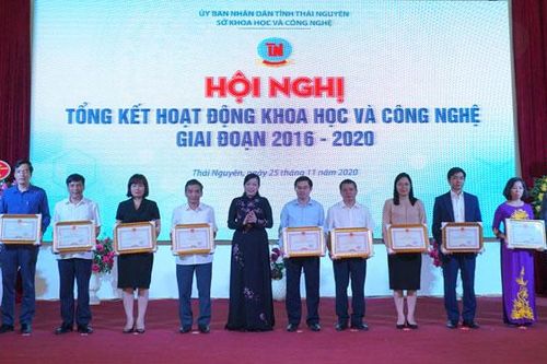 Phát huy vai trò của khoa học và công nghệ trong phát triển kinh tế - xã hội