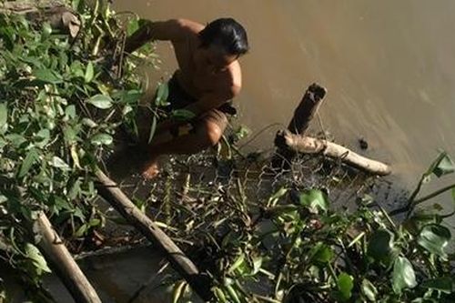 Hai thanh niên bị đuổi đánh nhảy xuống sông tử vong