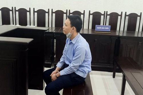 Mới thử việc, đối tượng có 2 tiền án lại… quen mui
