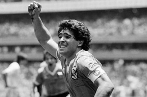 Diego Maradona - trái tim Argentina và tâm hồn Napoli