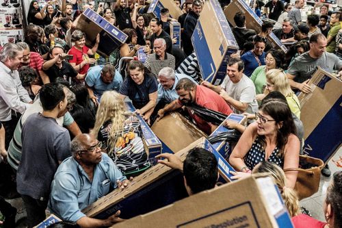 Sự thật ảm đạm đằng sau tên gọi Black Friday