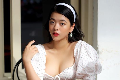 Nhan sắc tuổi 16 của con gái NSƯT Chiều Xuân