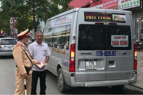 Xe khách liên tỉnh dừng đỗ, đón trả khách sai quy định: Cần có giải pháp đồng bộ