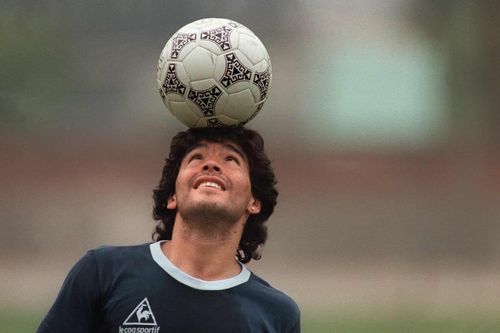 Cuộc đời và sự nghiệp của huyền thoại Maradona qua ảnh