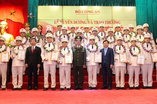 Tuyên dương 30 thanh niên Công an xuất sắc