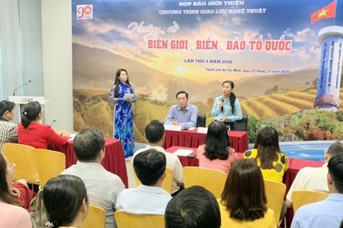 Chương trình nghệ thuật Hướng về biên giới, biển, đảo Tổ quốc