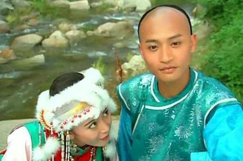 Nhĩ Thái trong 'Hoàn Châu cách cách' năm nào bị tố bán vàng giả