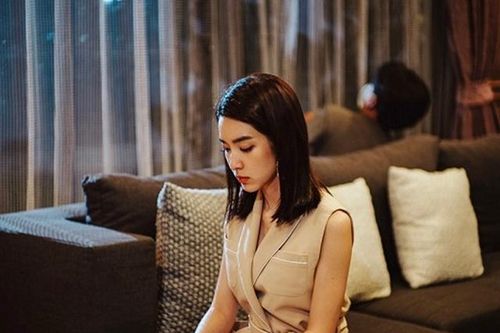 Lên thăm chồng sắp cưới, thấy một thứ trong thùng rác cô gái quyết định hủy hôn