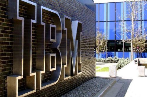 Công ty IBM cắt giảm 10.000 nhân sự để tiết kiệm chi phí