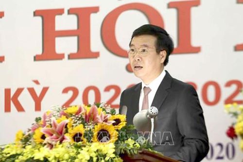 Tiếp tục tạo dựng hình ảnh đất nước, con người Việt Nam thông qua văn học