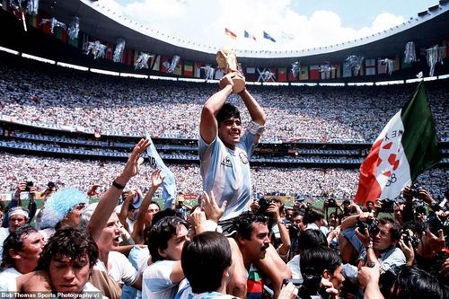 Argentina quốc tang 3 ngày tưởng nhớ Diego Maradona