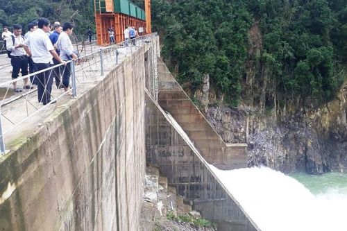 Phạt 500 triệu đồng thủy điện Thượng Nhật tích 'bom nước' giữa bão lũ