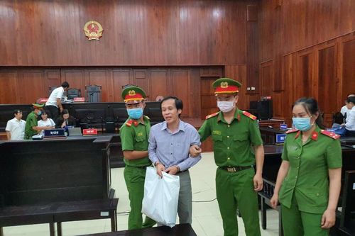 Triệu tập chủ tọa phiên sơ thẩm đến phiên xử cựu luật sư Trần Hữu Kiển