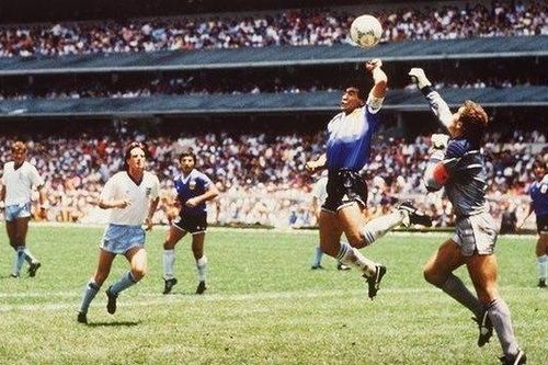 Diego Maradona và 'Bàn tay của Chúa' đầy tai tiếng