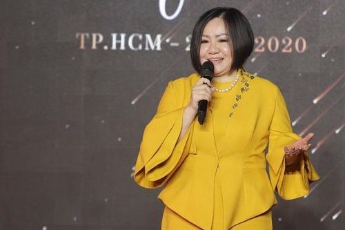 Hàng loạt NTK tham gia Lễ hội Thời trang Quốc tế lần đầu tổ chức
