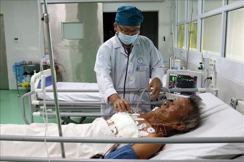 Phẫu thuật cứu sống bệnh nhân cao tuổi bị hung khí đâm thủng tim