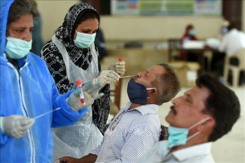 Pakistan đóng cửa trường học