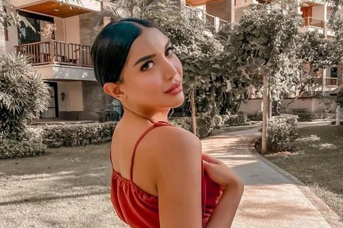 Người mẫu chuyển giới bị giam ở buồng giam dành cho nam gây phẫn nộ