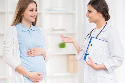 Chăm sóc phụ nữ mang thai bị đau mắt đỏ cần lưu ý những gì?