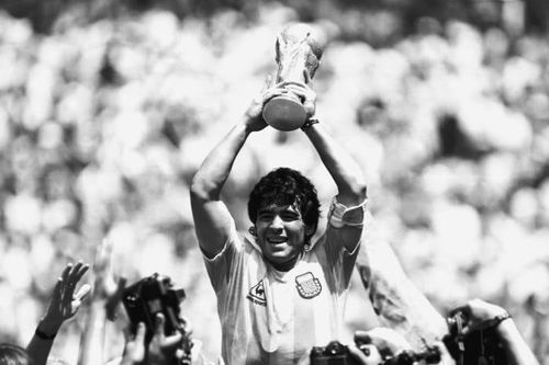 Maradona qua đời, thế giới mất đi một trong những cầu thủ vĩ đại nhất