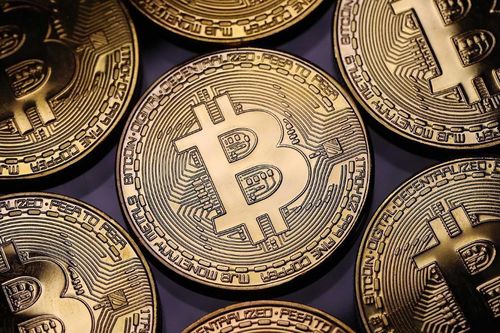 Đứt chuỗi ngày tăng 'điên cuồng', giá Bitcoin rớt gần 3.000 USD