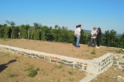 Chư Pưh mạnh tay xử lý vi phạm về đất đai, xây dựng