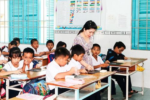 Thi đua nâng cao chất lượng giáo dục