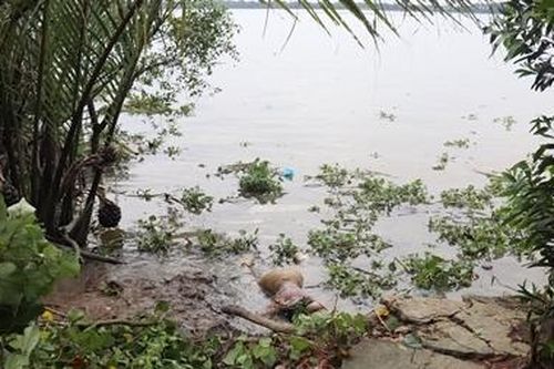 Thi thể nữ sinh mất tích 2 ngày nổi trên sông Vàm Cỏ