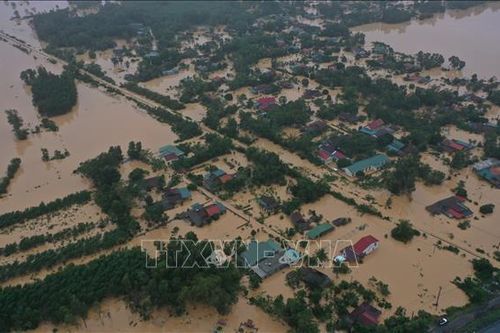 Ngành Điện Thủ đô hướng về miền Trung trong tháng tri ân khách hàng