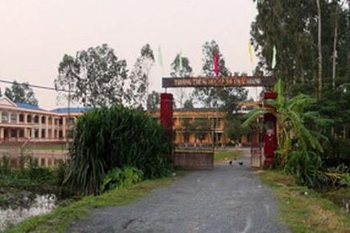 Công an điều tra vụ học sinh lớp 9 tử vong tại trường ở Hà Nam