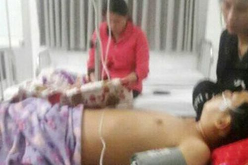 Bị đâm chết khi can hai nhóm đánh nhau
