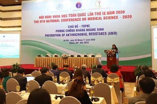 Không ở đâu mua thuốc kháng sinh dễ như Việt Nam