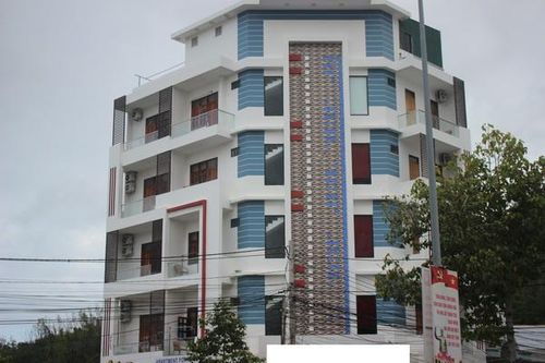 Bóc gỡ thủ đoạn tinh vi 'biến' người nước ngoài thành Việt Nam