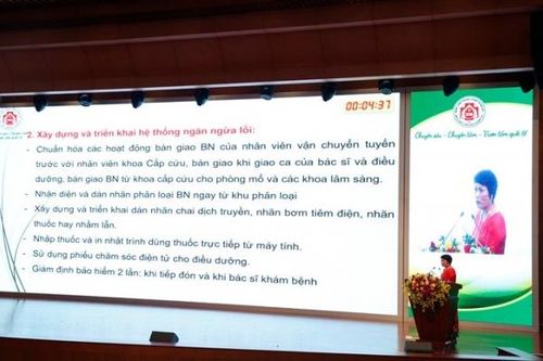 Hội nghị khoa học điều dưỡng: Nghề điều dưỡng không chỉ là 'phụ tá' của bác sĩ