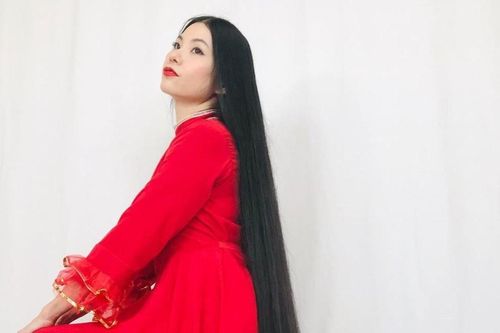 Người phụ nữ có mái tóc dài 1,6 m