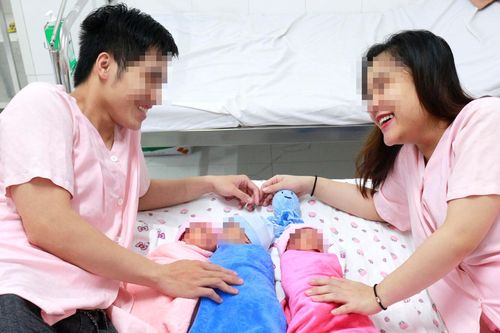 Hai sản phụ ở miền Tây sinh tam thai