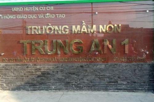 Nhiều giáo viên bị phê bình vì nhận trẻ học trái tuyến