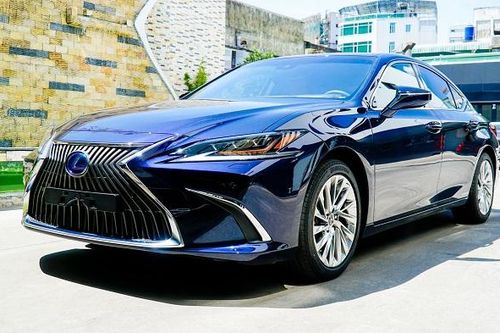 Lexus giới thiệu phiên bản mới, giá không đổi
