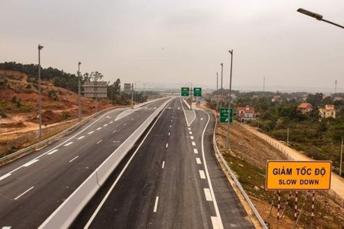 Vì sao Bộ Giao thông Vận tải xin chuyển tiếp hai dự án thành phần cao tốc Bắc – Nam sang đầu tư công?
