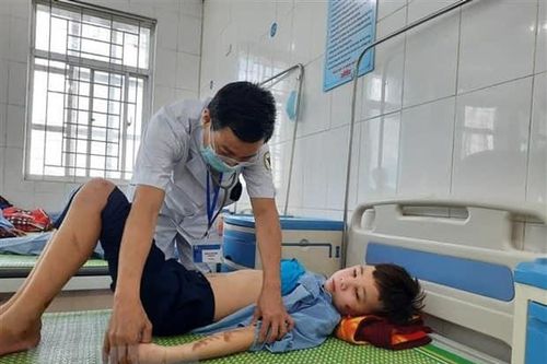 Chủ quán bánh xèo đánh đập cháu bé ở Bắc Ninh: Xâm phạm nghiêm trọng quyền trẻ em